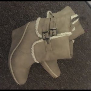 Heeled booties